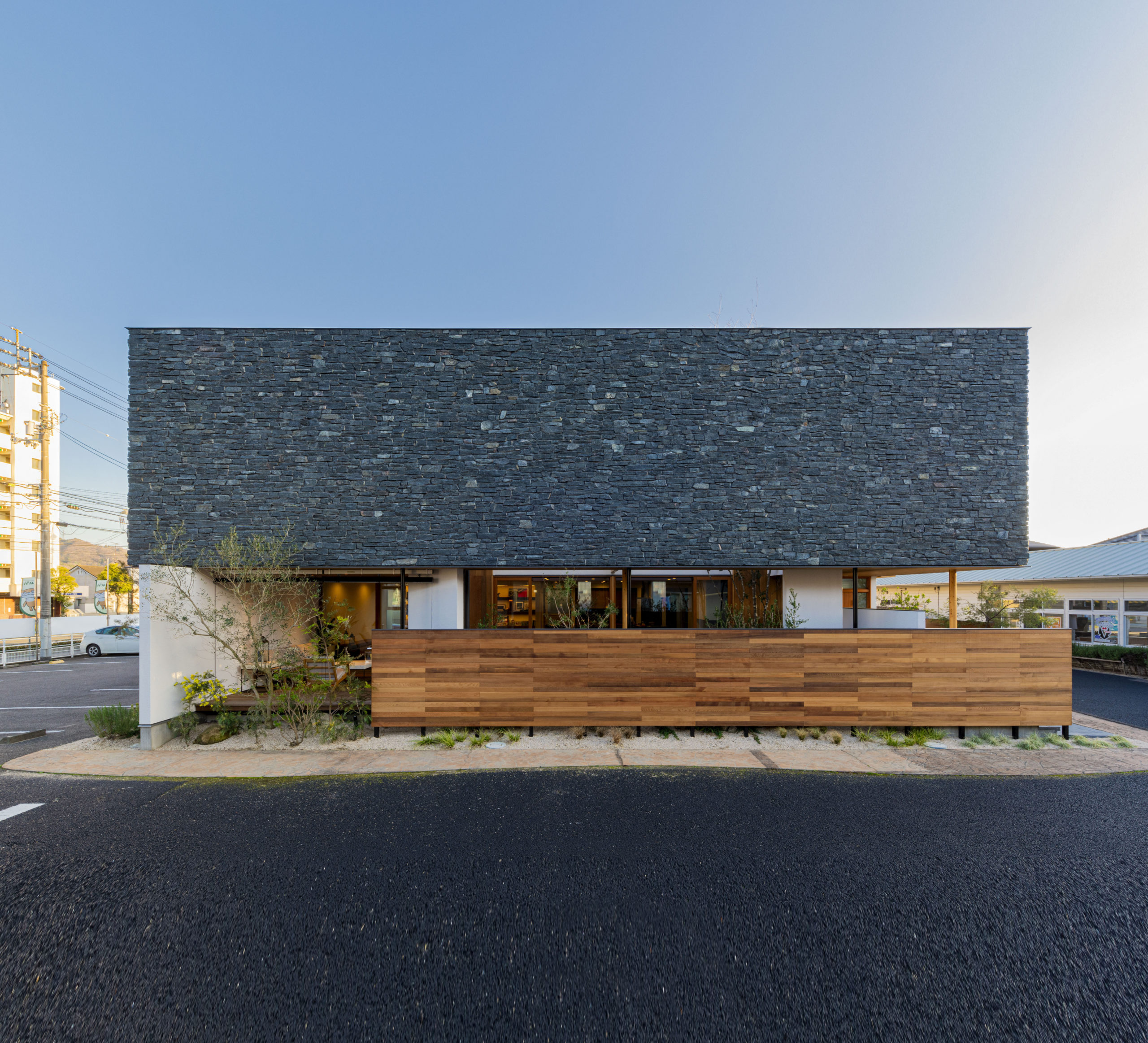 石壁(せきへき)の箱の家